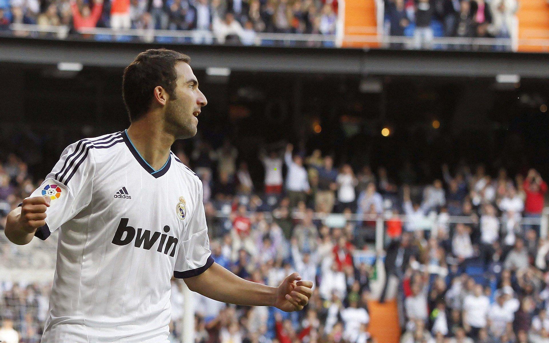 张玉宁头球一锤定音 北京国安力克全华班广州队夺关键三分