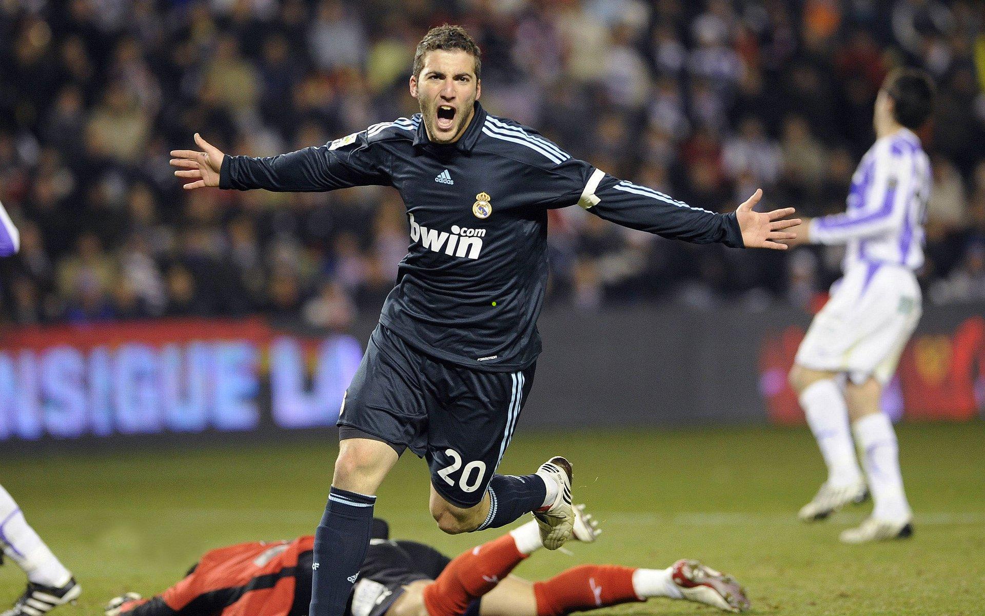 国足对手将接种疫苗列为头等大事，拒接种外援遭火线解约